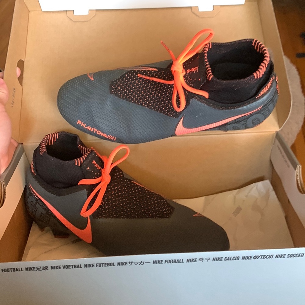 Phantom VSN Elite DF FG- Mens 7, Woman’s 8.5